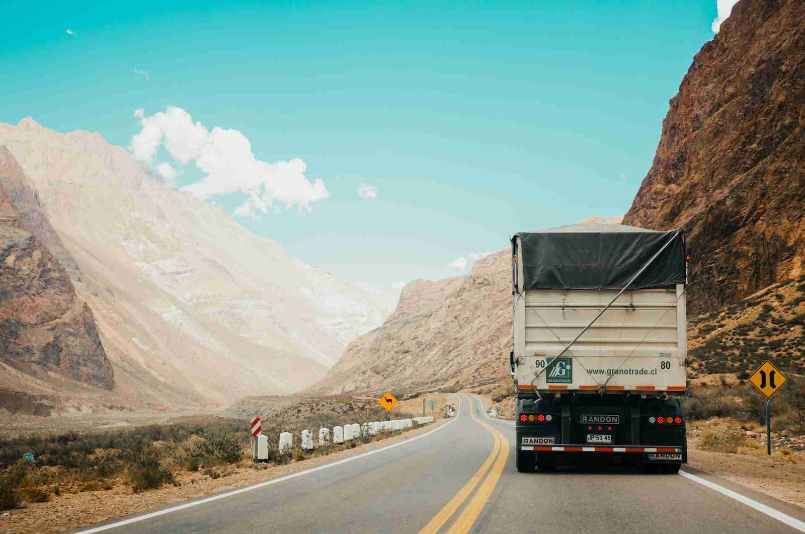 Cómo elegir una empresa de transporte o transitario adecuado